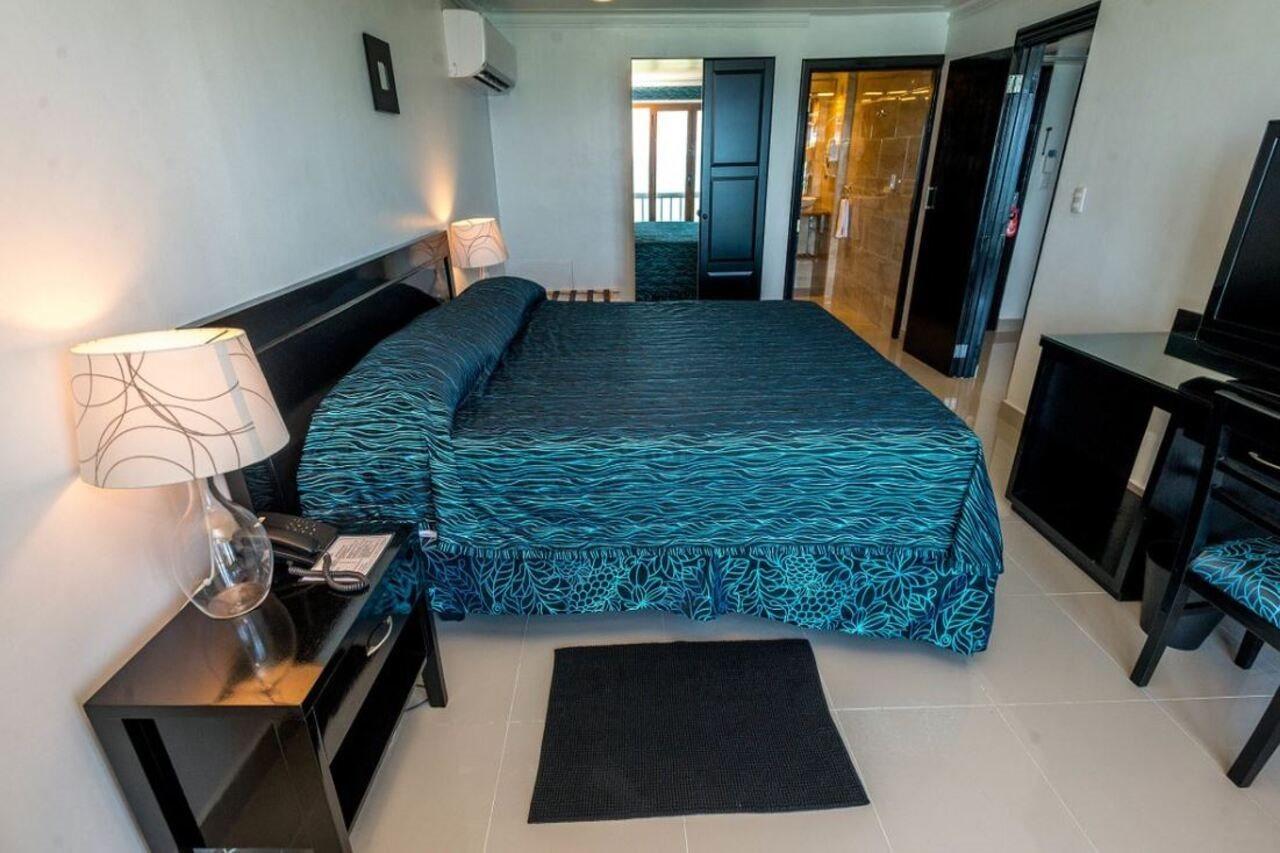 Napolitano Hotel Saint-Domingue Extérieur photo