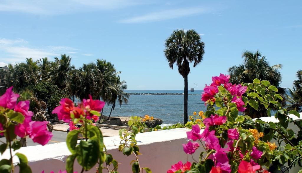 Napolitano Hotel Saint-Domingue Extérieur photo